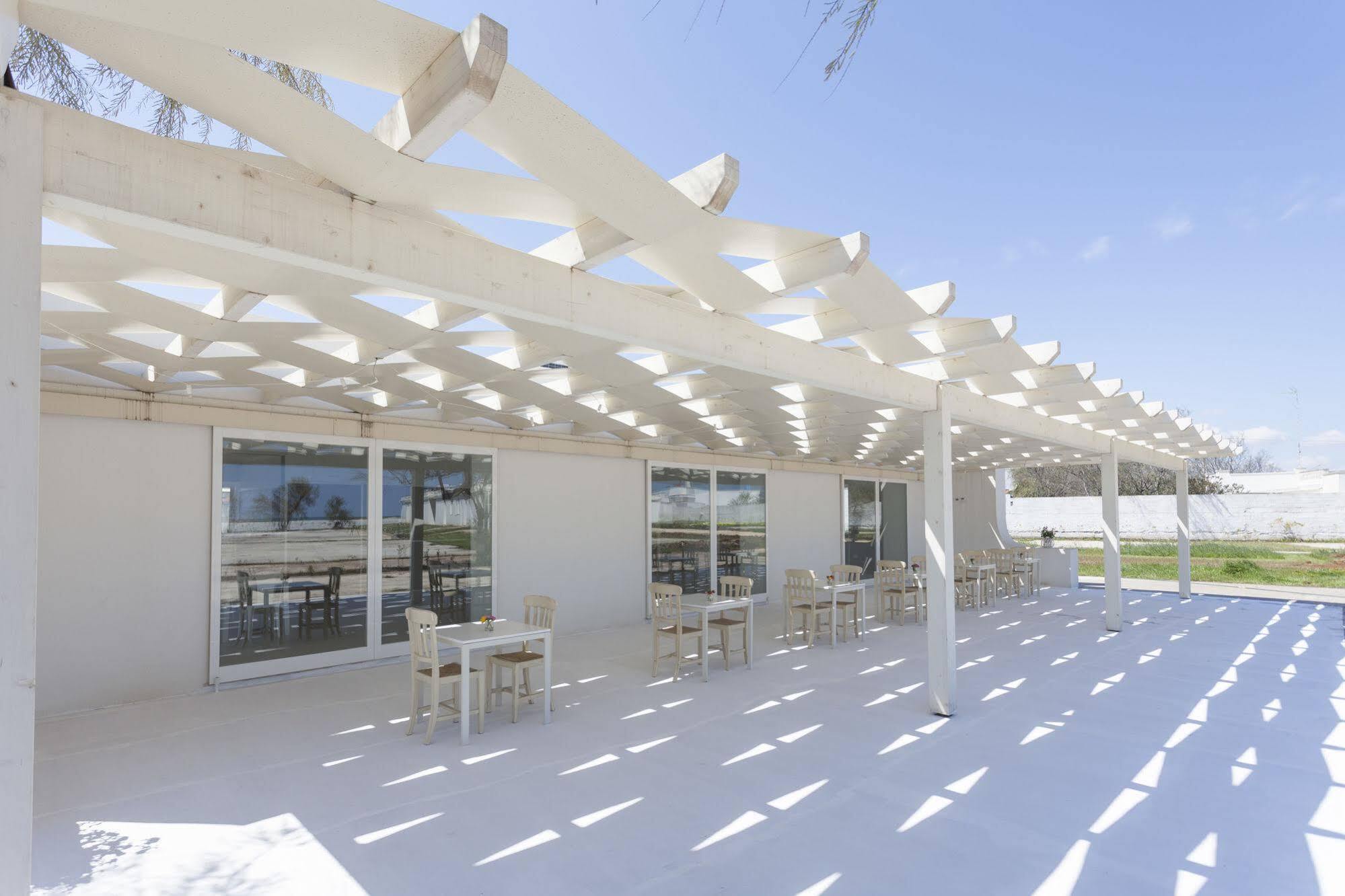 Spiaggiabella Beach Hotel Del Silenzio By Ria Hotels トッレ・リナルダ エクステリア 写真