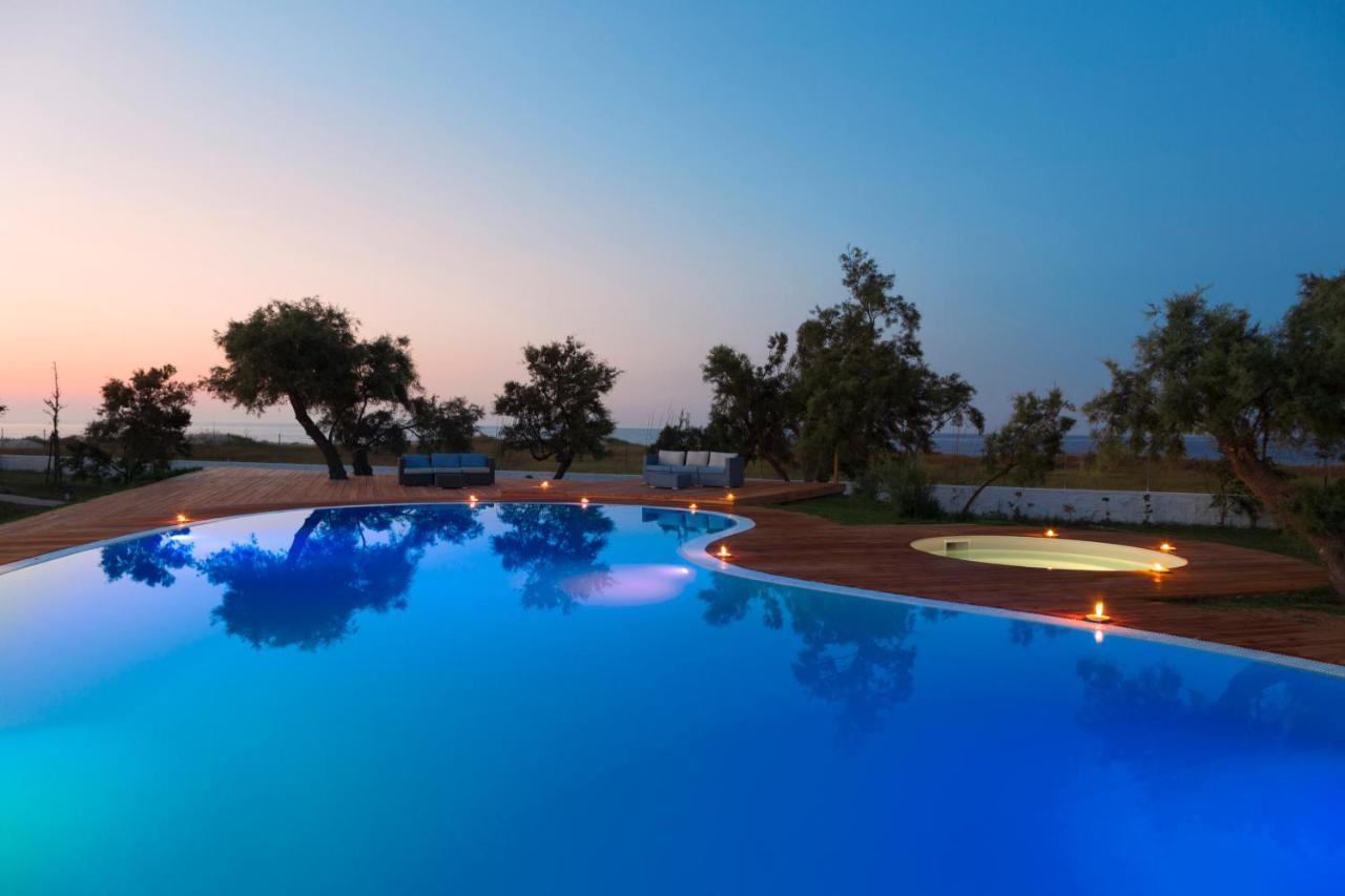 Spiaggiabella Beach Hotel Del Silenzio By Ria Hotels トッレ・リナルダ エクステリア 写真