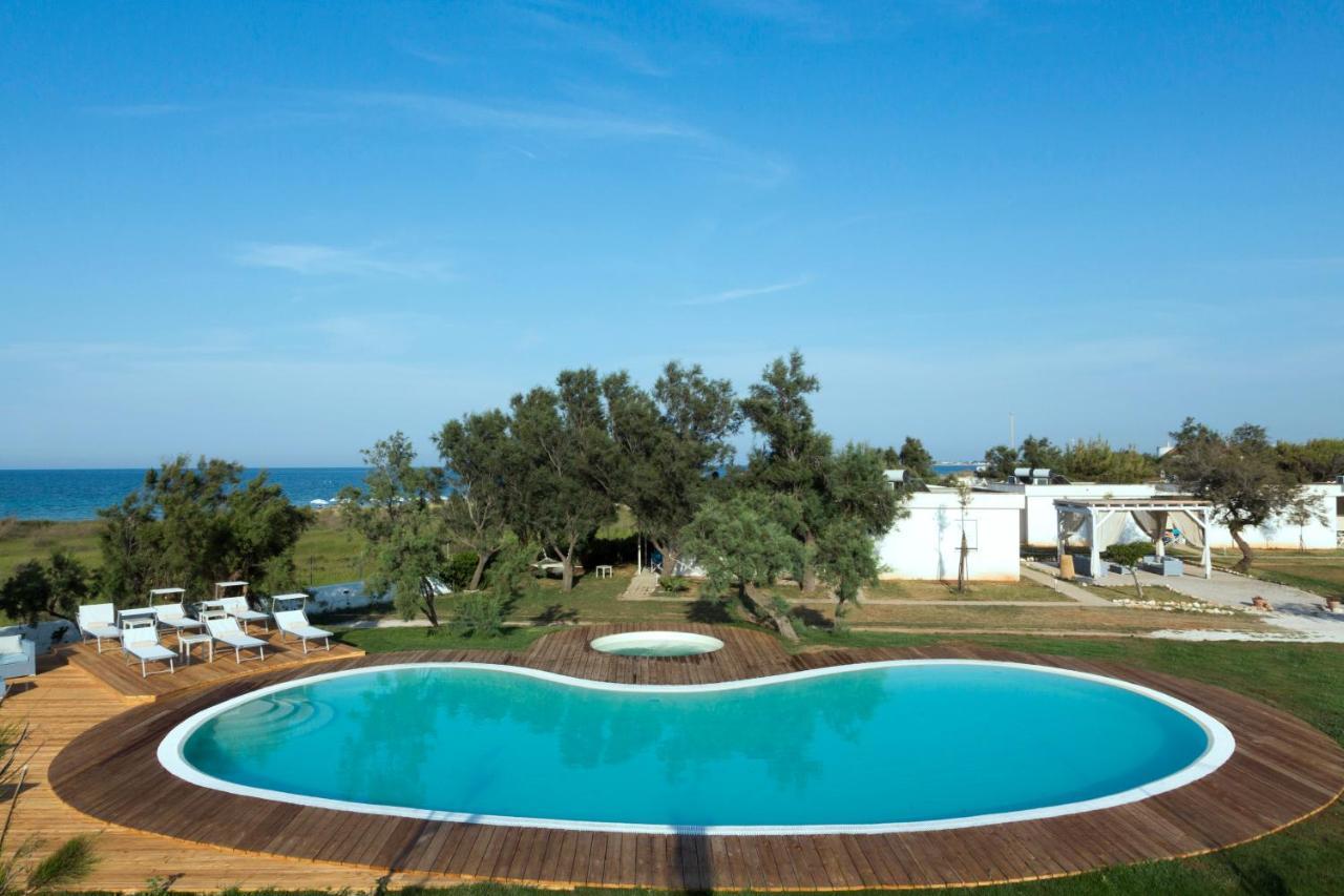 Spiaggiabella Beach Hotel Del Silenzio By Ria Hotels トッレ・リナルダ エクステリア 写真